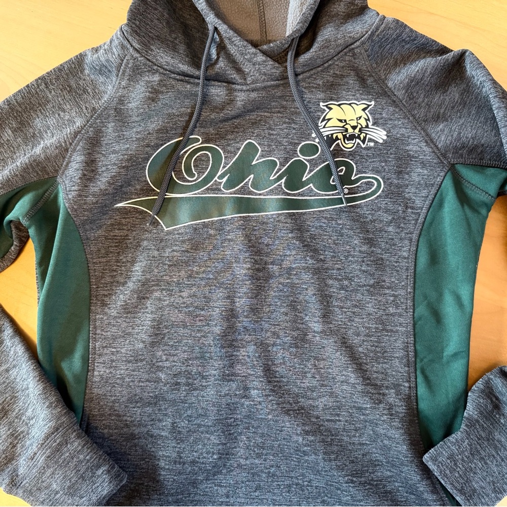 Ohio University BOBCATS Graphic Hooded Sweatshirt in Gray and Green WOMEN’S M